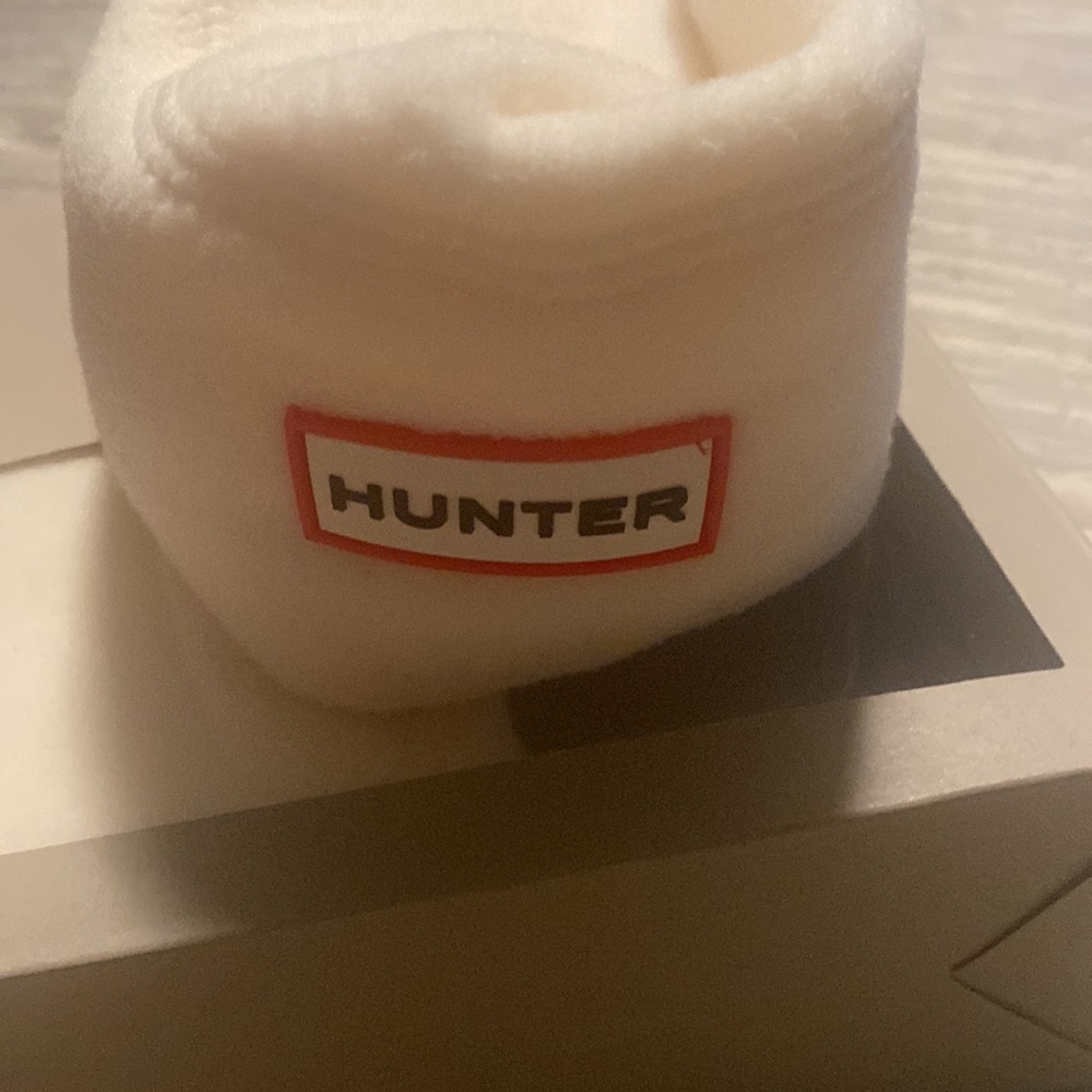 Hunter - Picture 4 of 5